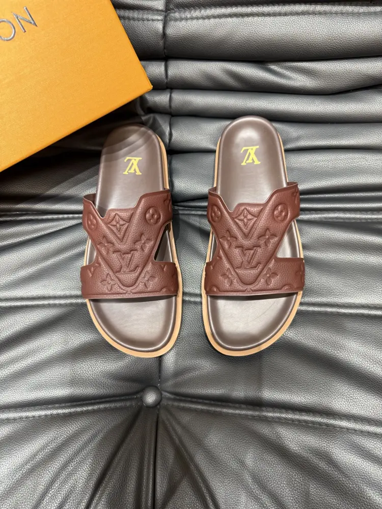 Louis Vuitton slippers