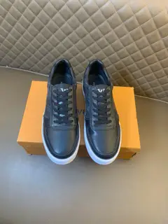 Louis Vuitton sneakers. LV counter purchase Casual shoes Men’s 2025 counter simultaneous