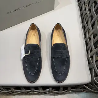 Brunello Cucinelli leather-soled penny loafers|The material is imported suede