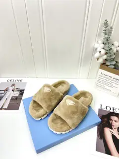 Prada Autumn and Winter Furry Slippers Series