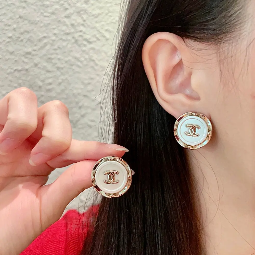 Second-hand Chanel earrings