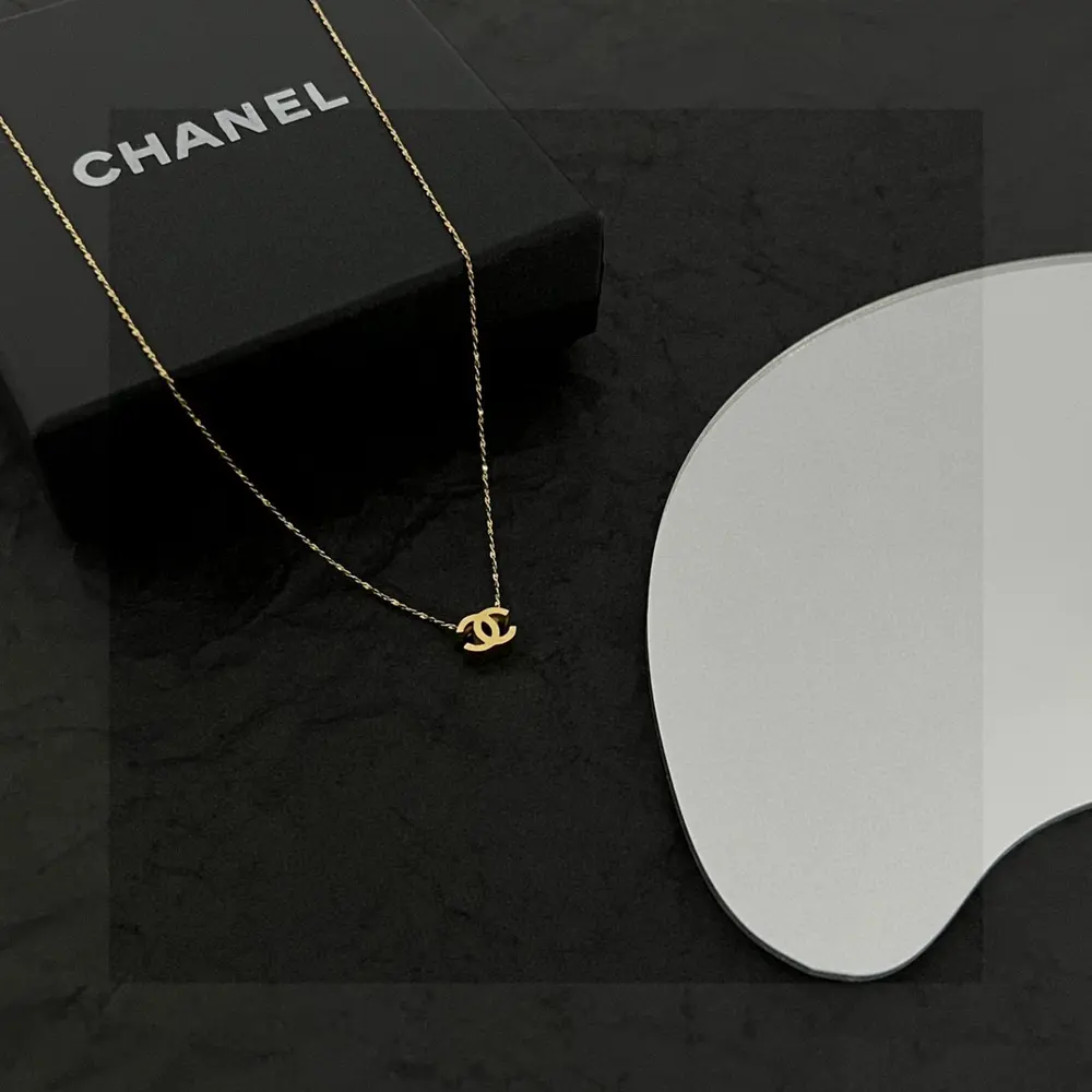 Chanel vintage necklace