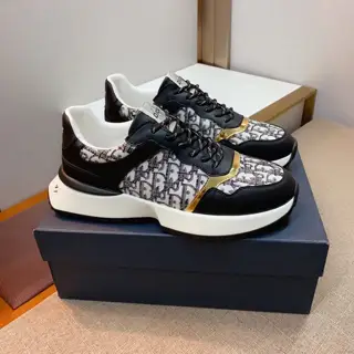 Dior sports casual shoes. The upper