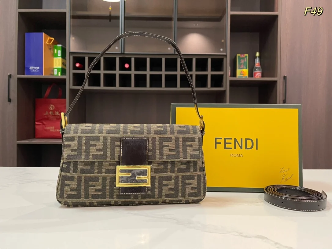 Fendi Baguette