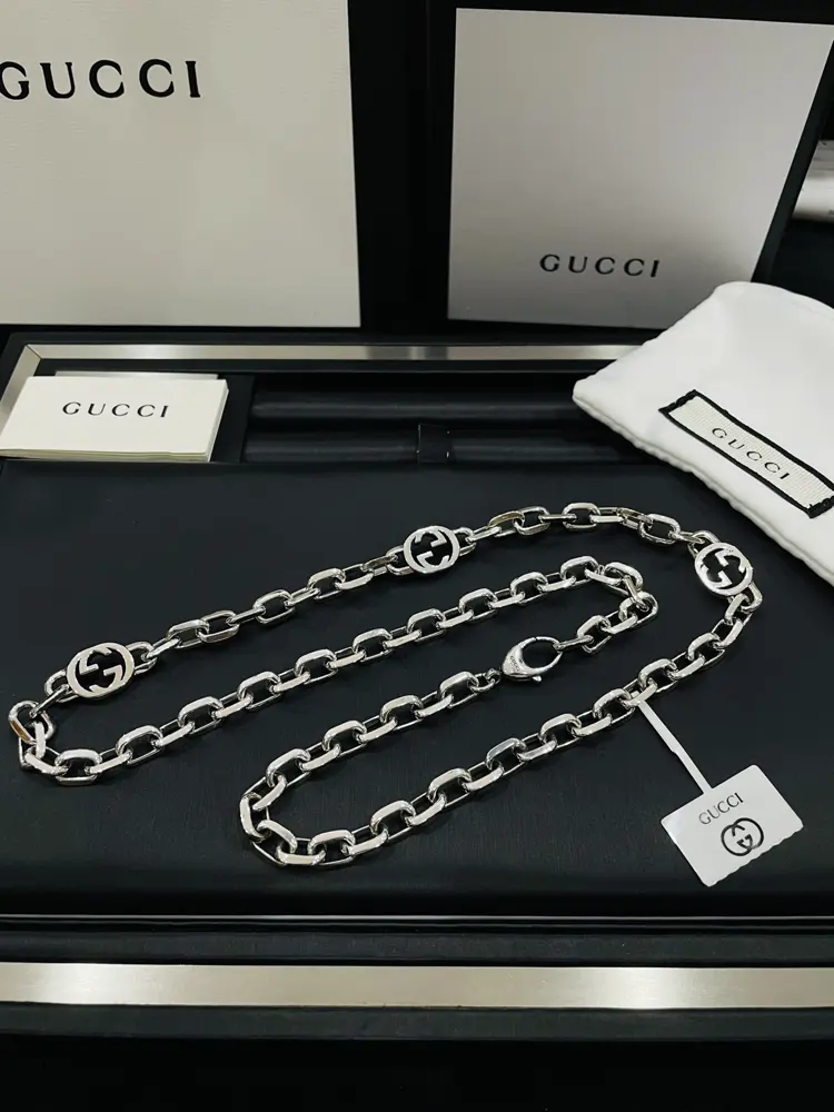 Gucci Interlocking G necklace