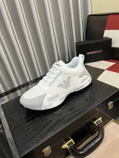 Armani casual sports shoes Fashionable and versatile