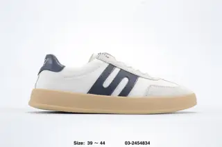 ECCO versatile casual sneakers