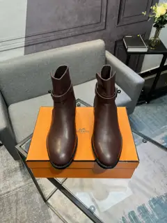 Hermès classic boots + British color matching design