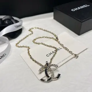 Chanel vintage necklace