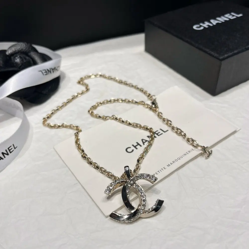 Chanel vintage necklace