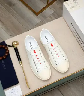 Prada casual shoes upper Italy imported calfskin leather lining @ suitable for travel