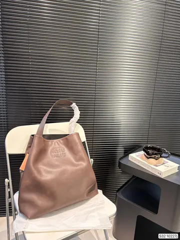 MiuMiu Hobo