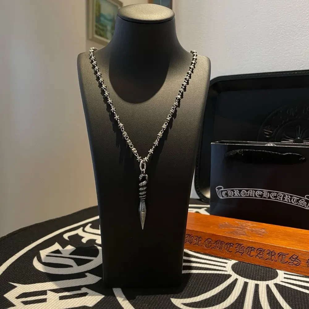 Chrome Hearts Classic Retro Five-Star Necklace Snake Pendant