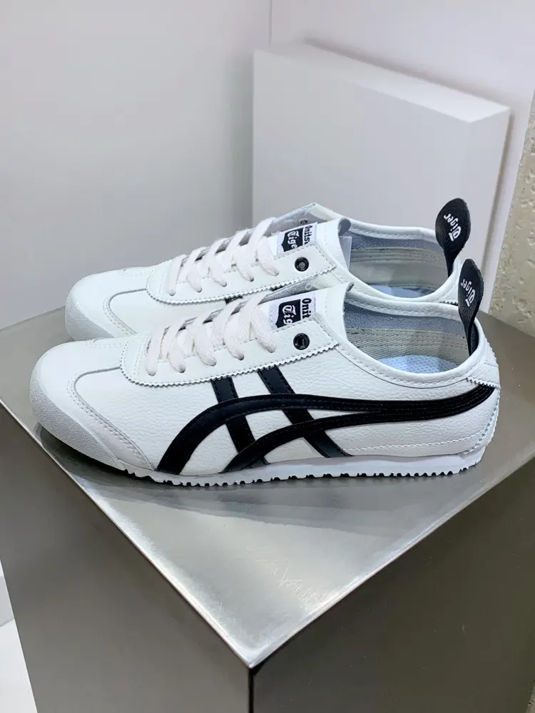 Asics Using soft grain cowhide leather combined with suede trim upper material#Embedded 1183B391-100
