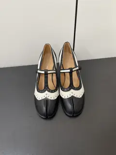 Maison Margiela split-toe thick-heeled retro Mary Jane shoes