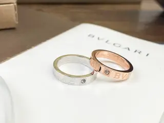 Bvlgari classic LOGO letter diamond ring [Playful] Titanium steel material Perfectly