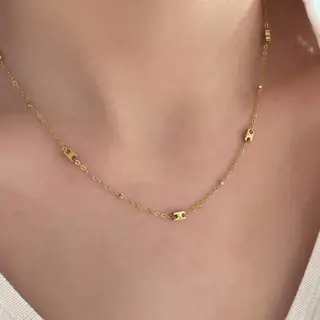 Celine Arc de Triomphe with small diamonds small necklace