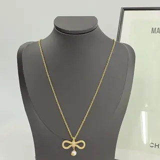DIOR necklace hot-selling models are now on sale
