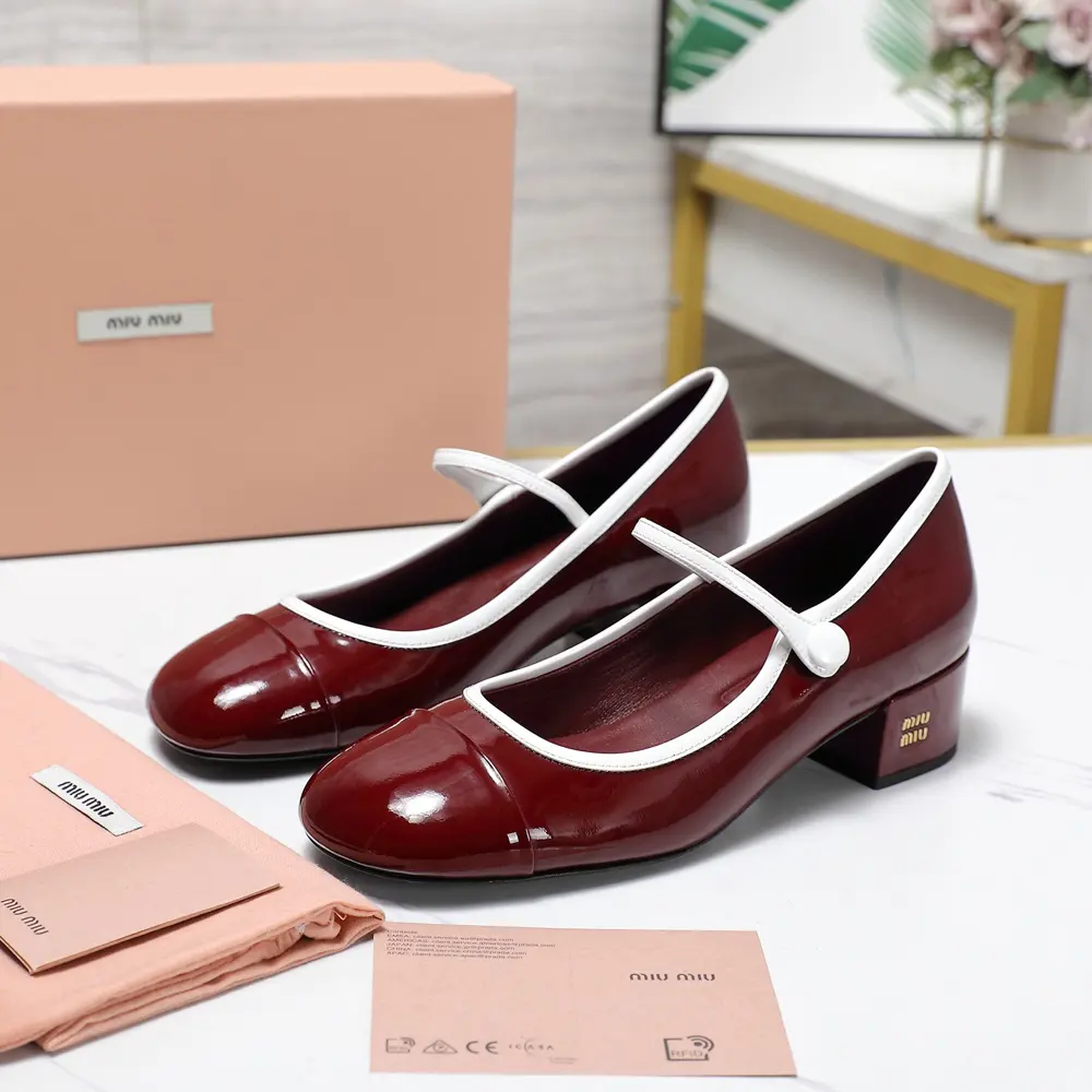 Miu Miu Miu new arrival~Colorblock thick heel round toe Mary Jane pearl buckle shoes