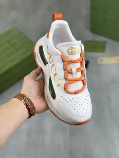 Gucci mid-top dad shoes New men’s shoes are launched first