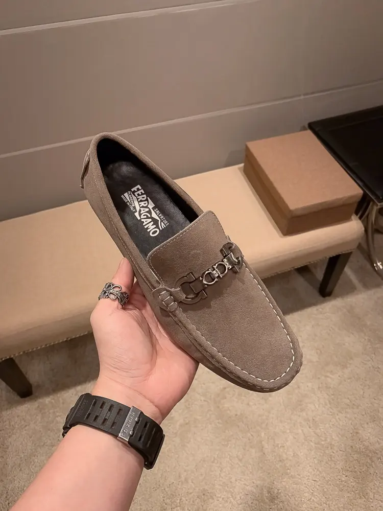 Salvatore Ferragamo new high-end running shoes