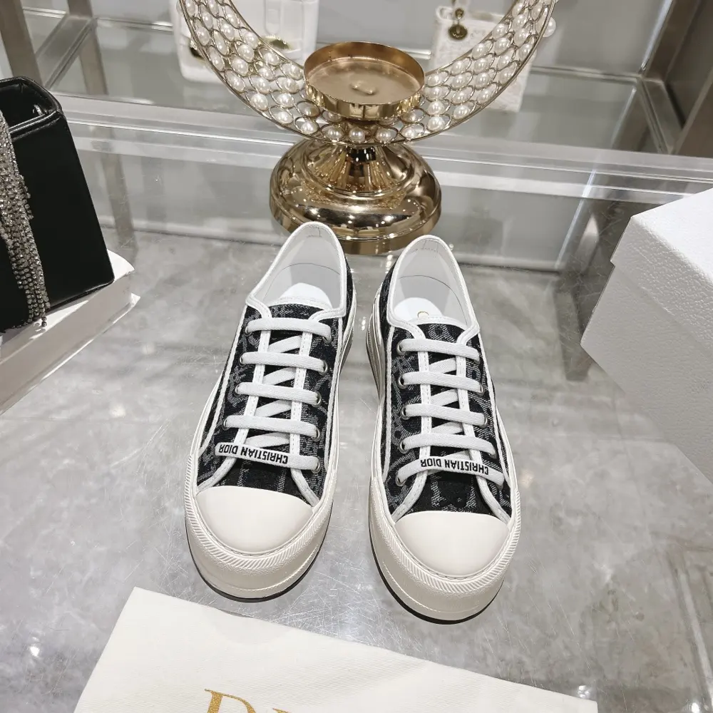 Dior new style – embroidery