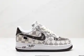 Nike Air Force 1 ‘07 original last and original cardboard to create a pure Air Force LD4631-202