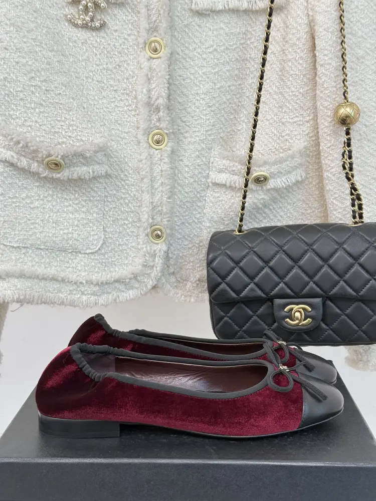 Chanel’s timeless classic color-blocked bow ballet shoes