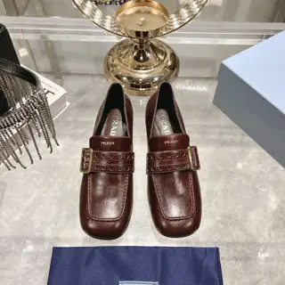 Prada 25ss early spring new classic square heel Mary Jane single shoes