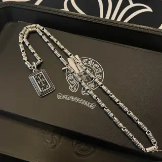Chrome Hearts Classic Retro Bamboo Necklace Rattan Flower Pendant The different patterns