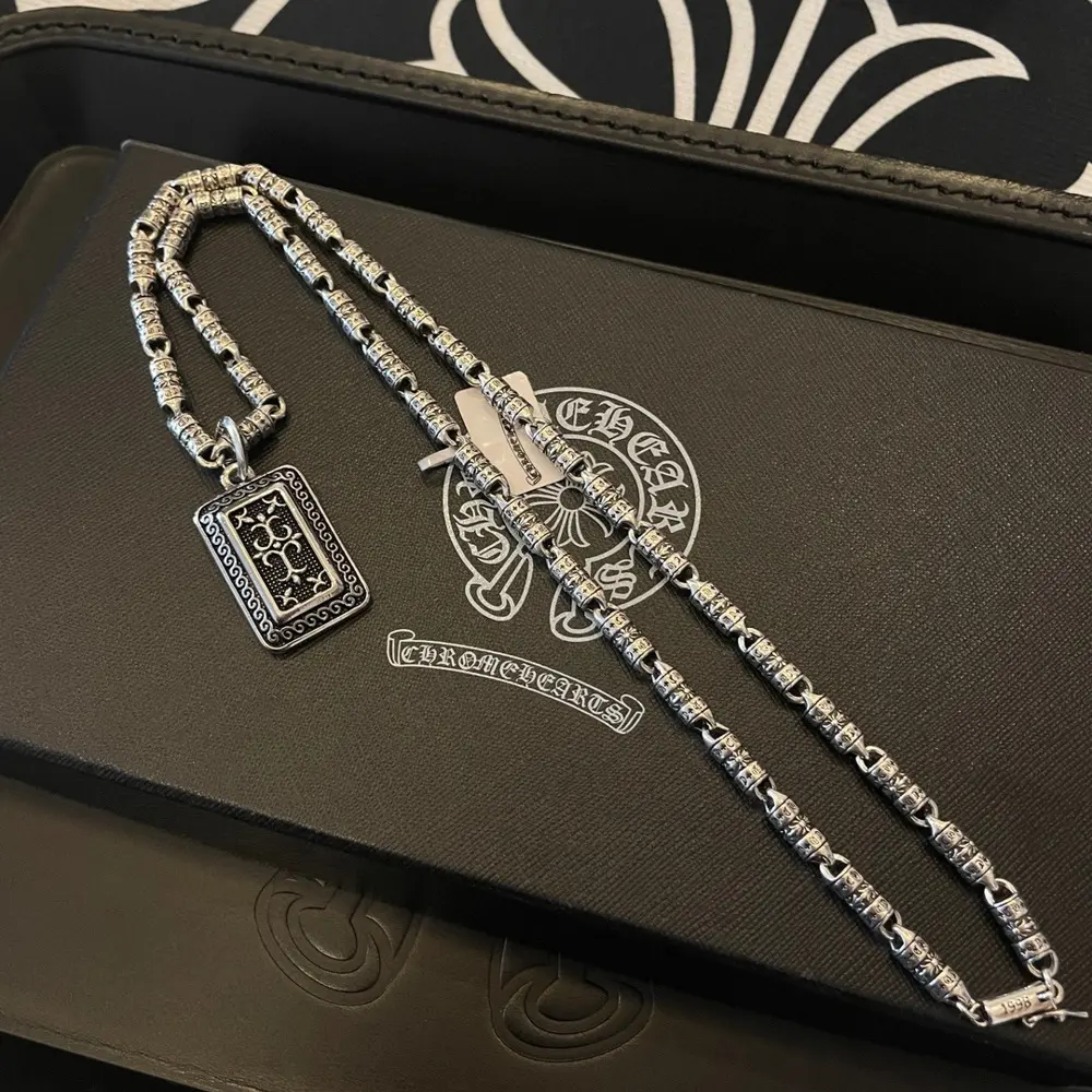 Chrome Hearts Classic Retro Bamboo Necklace Rattan Flower Pendant The different patterns