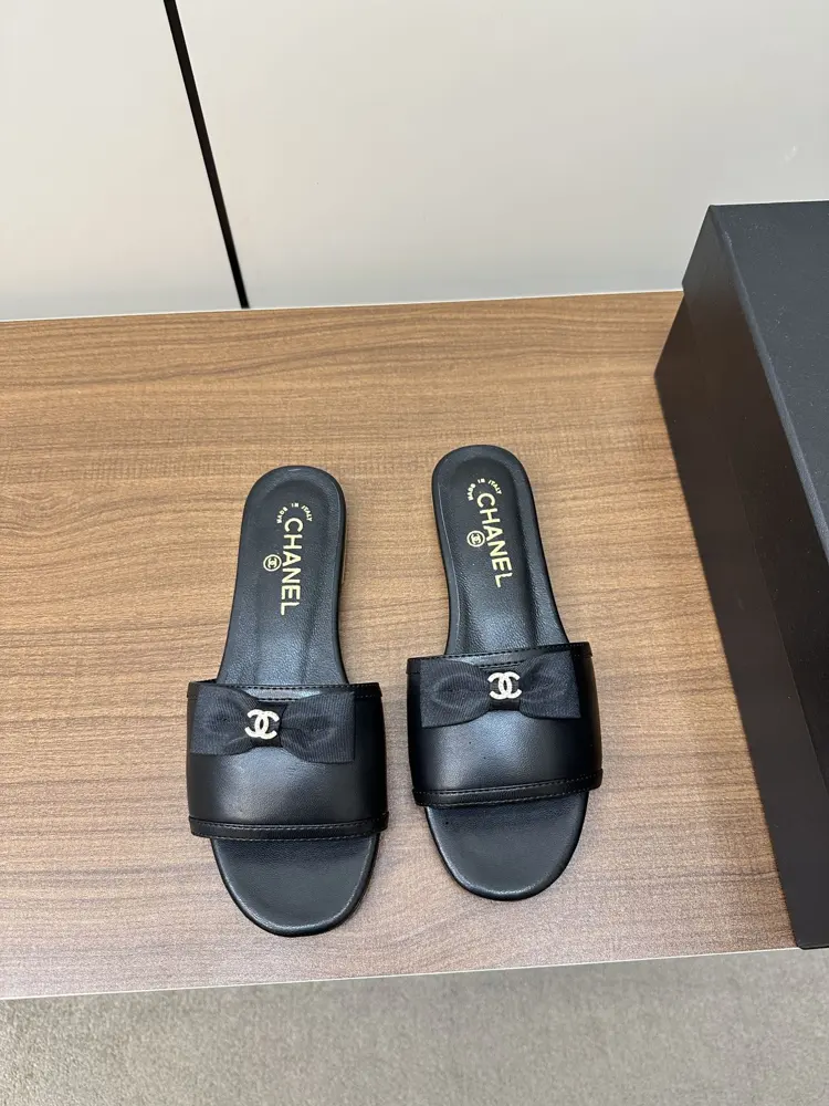 Chanel flat slippers
