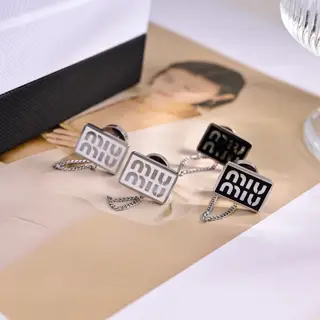 miumiu letter earrings