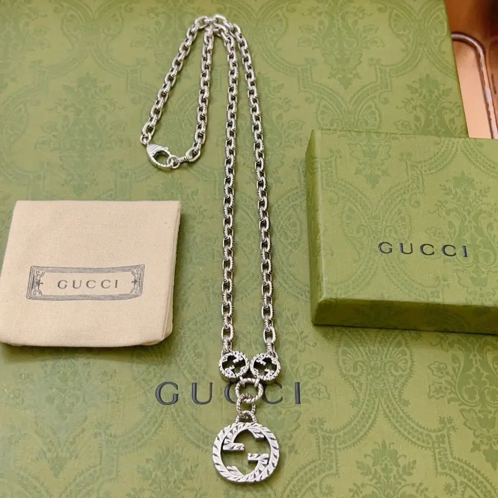 Gucci The latest Gucci necklace with a higher grade chain