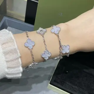 Van Cleef & Arpels natural purple chalcedony diamond five-flower four-leaf clover bracelet