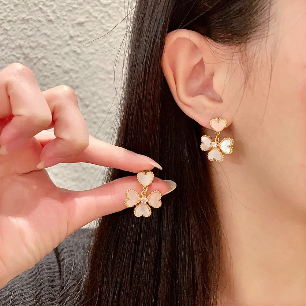 Van Cleef & Arpels Four-leaf Clover Earrings