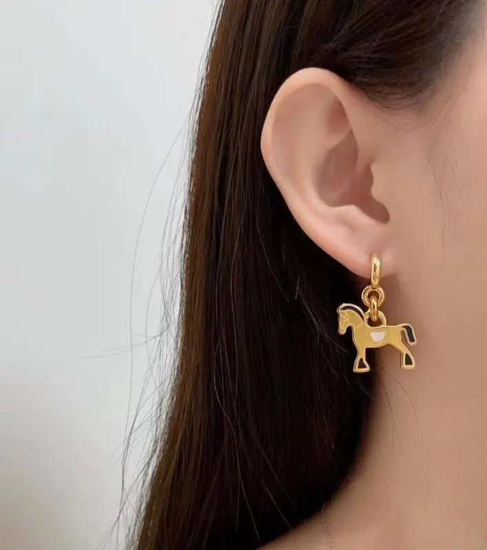 Hermes Pony Earrings A new and popular product on the Internet