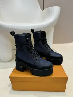 Louis Vuitton thick-soled shoes