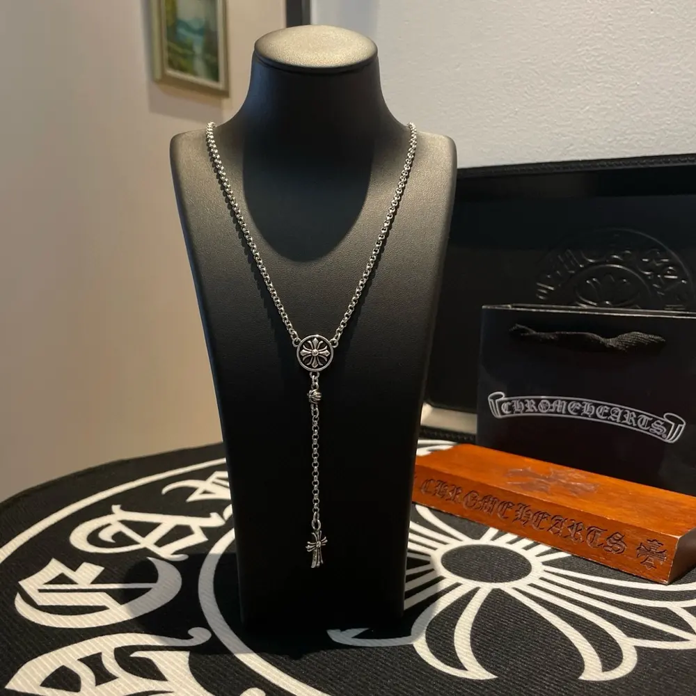 Chrome Hearts Classic Vintage Round Cross Pearl Necklace Cross Pendant
