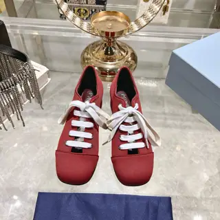 Prada new spring and summer shoes. A must-have for fashionistas. Easy to match. Excellent
