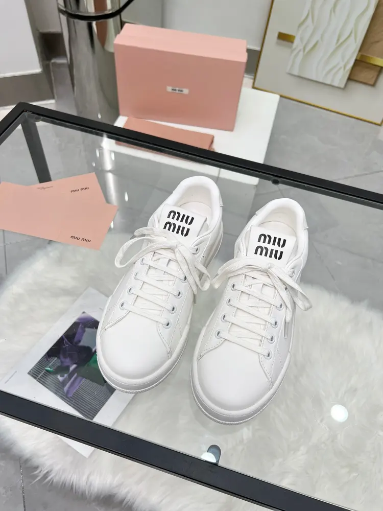 Miu Miu Miu casual white shoes are so beautiful
