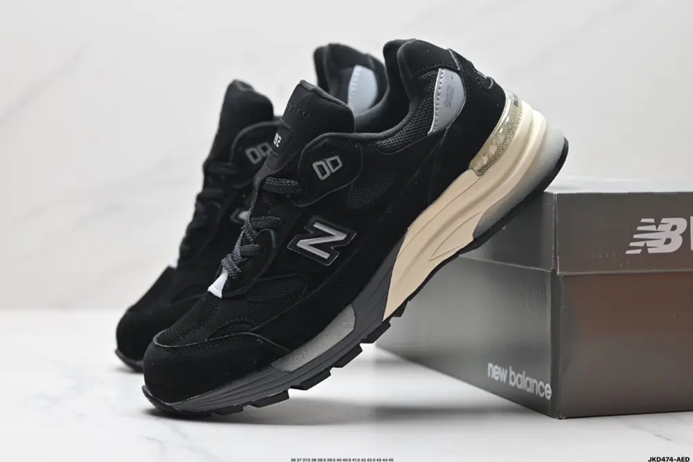New Balance New Balance Jound × New Balance 992 Retro style upper M992BL