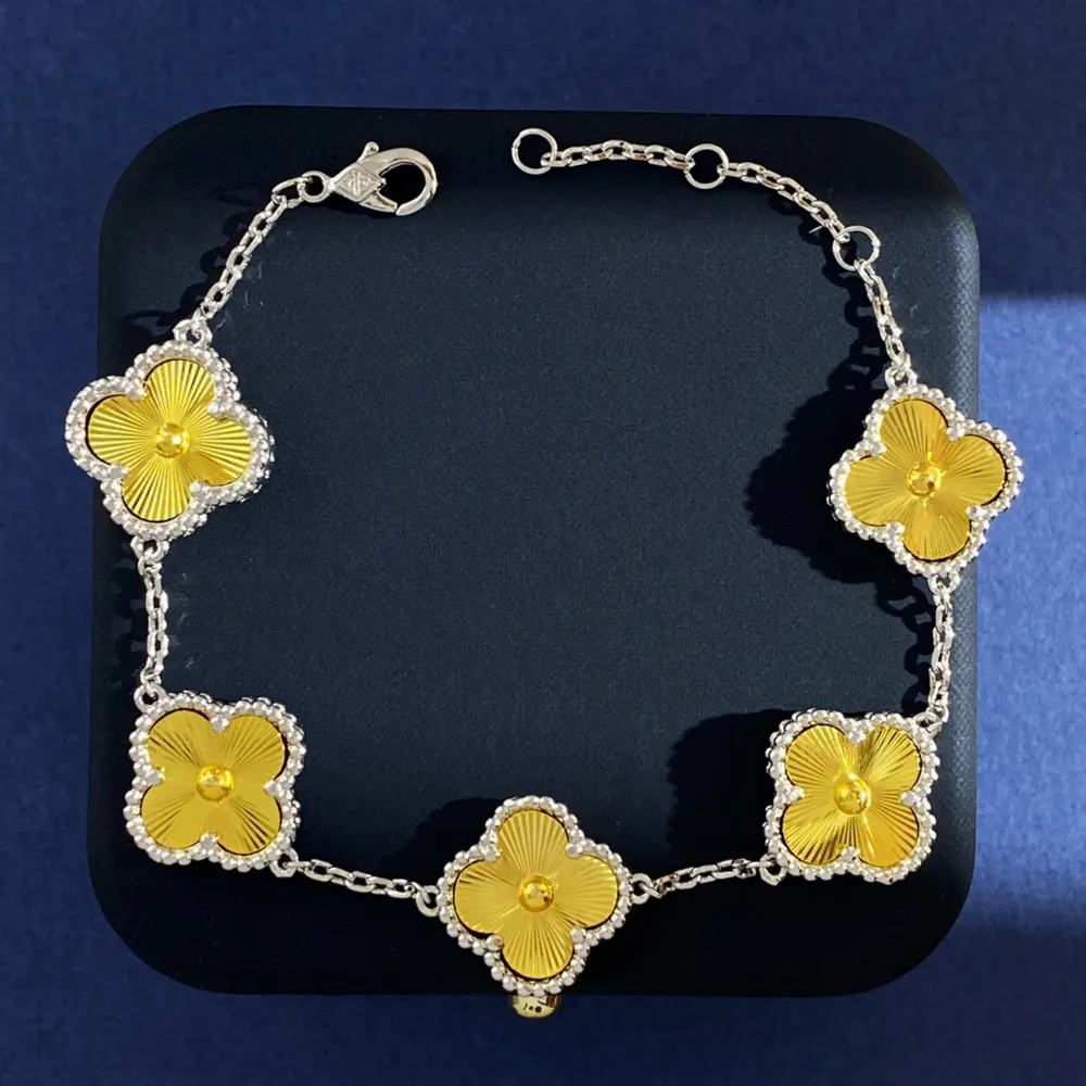 Van Cleef & Arpels classic laser design