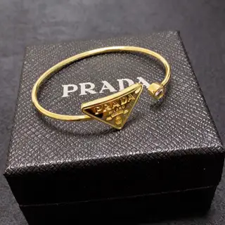 New Prada triangle large diamond antique gold bracelet Super heavy bling