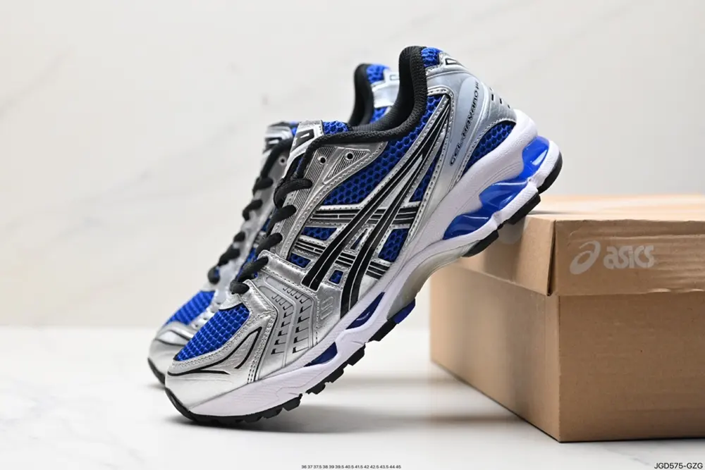 ASICS breathable mesh upper with some synthetic leather material uses the new AHAR+ rubber 1201A019-101