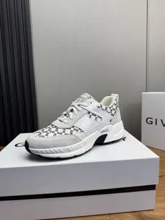 Givenchy men’s thick-soled height-enhancing casual sports shoes
