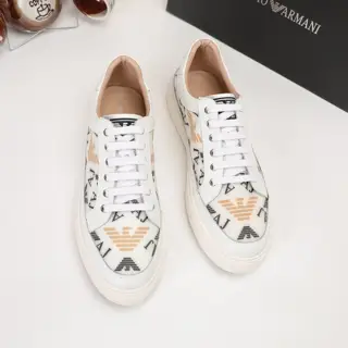 Armani high-end series of casual men’s shoes