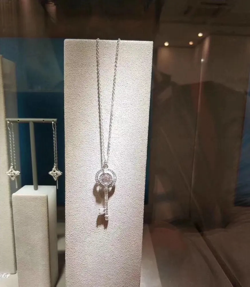 Swarovski Romantic Jumping Crystal Key Necklace Inspired by “jumping crystals”