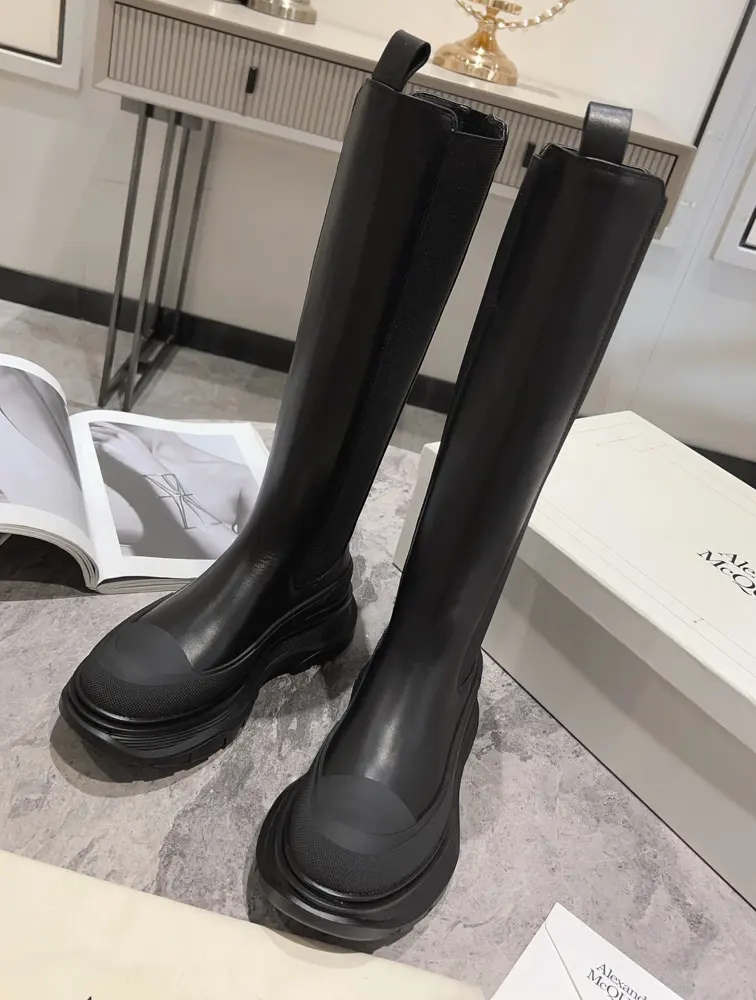 MCQUEEN Alexander McQueen