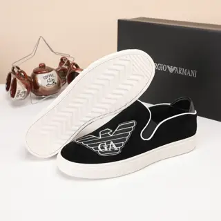Armani high-end series of casual men’s shoes